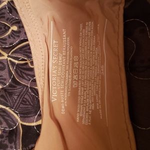 Victoria's Secret uplift semi demi bra 34B